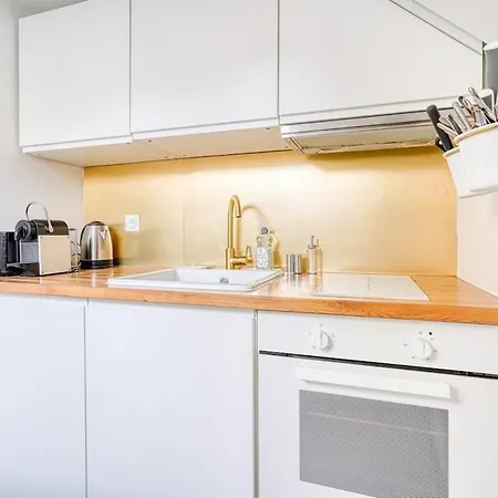 Apartment Unique, Palace Of And Train Station *