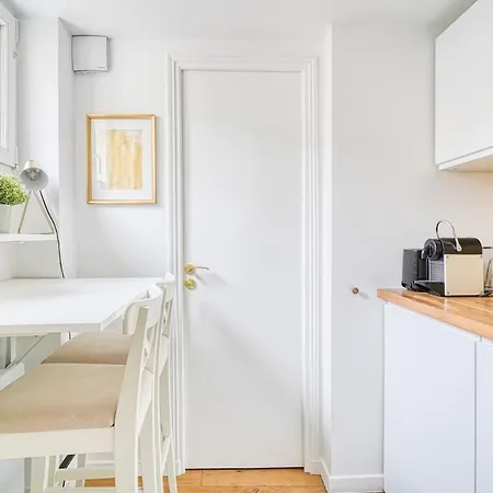 Apartment Unique, Palace Of And Train Station Versailles